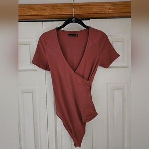 Abercrombie & Fitch Womens red wrap short sleeve bodysuit size M